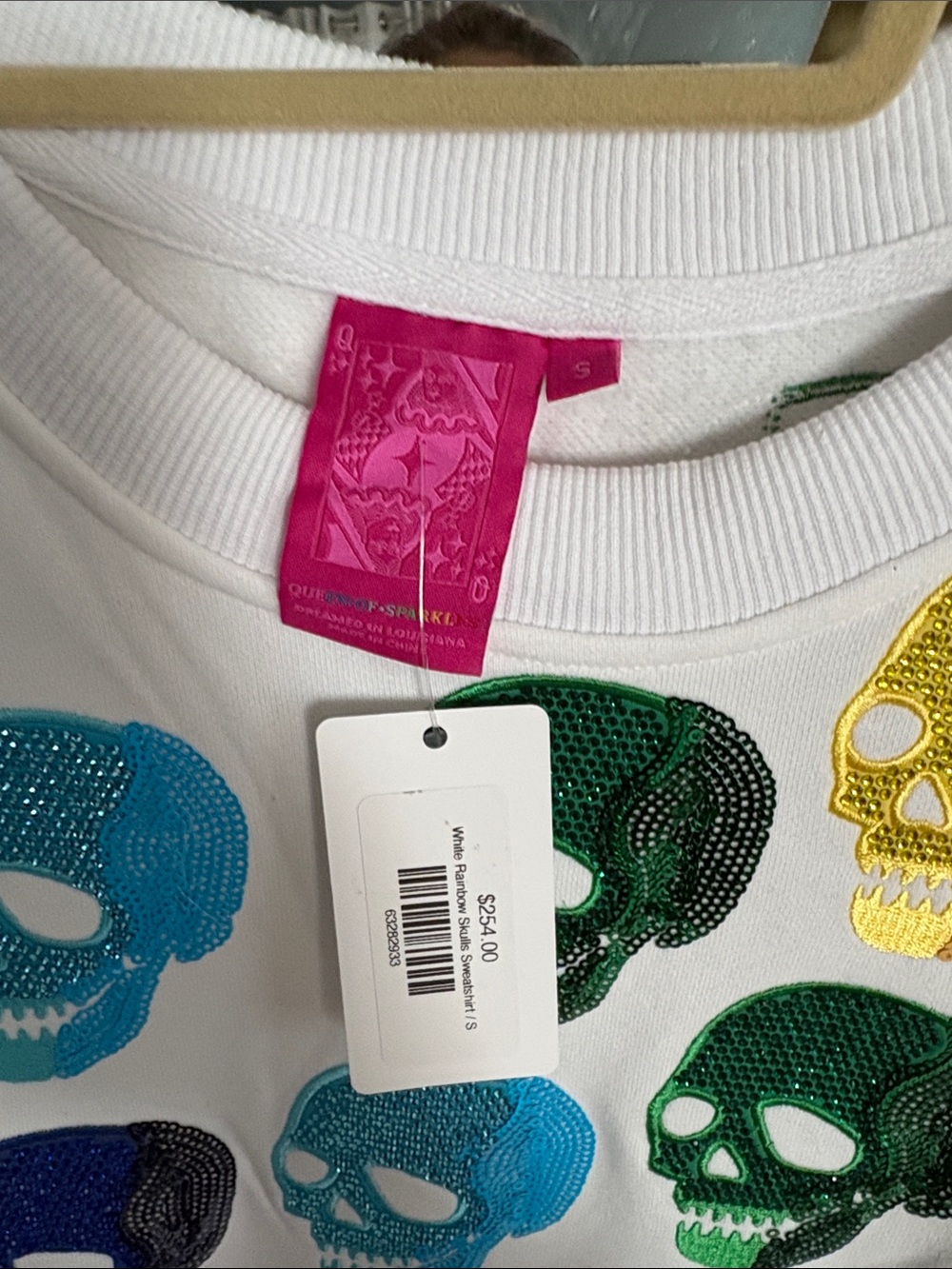 QUEEN OF SPARKLES White Crewneck Sweater with Multicolor Sequin Skulls - Picture 2 of 3